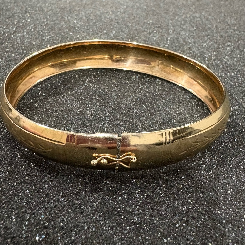 10k Solid Gold Michael Anthony Bangle Bracelet - image 2